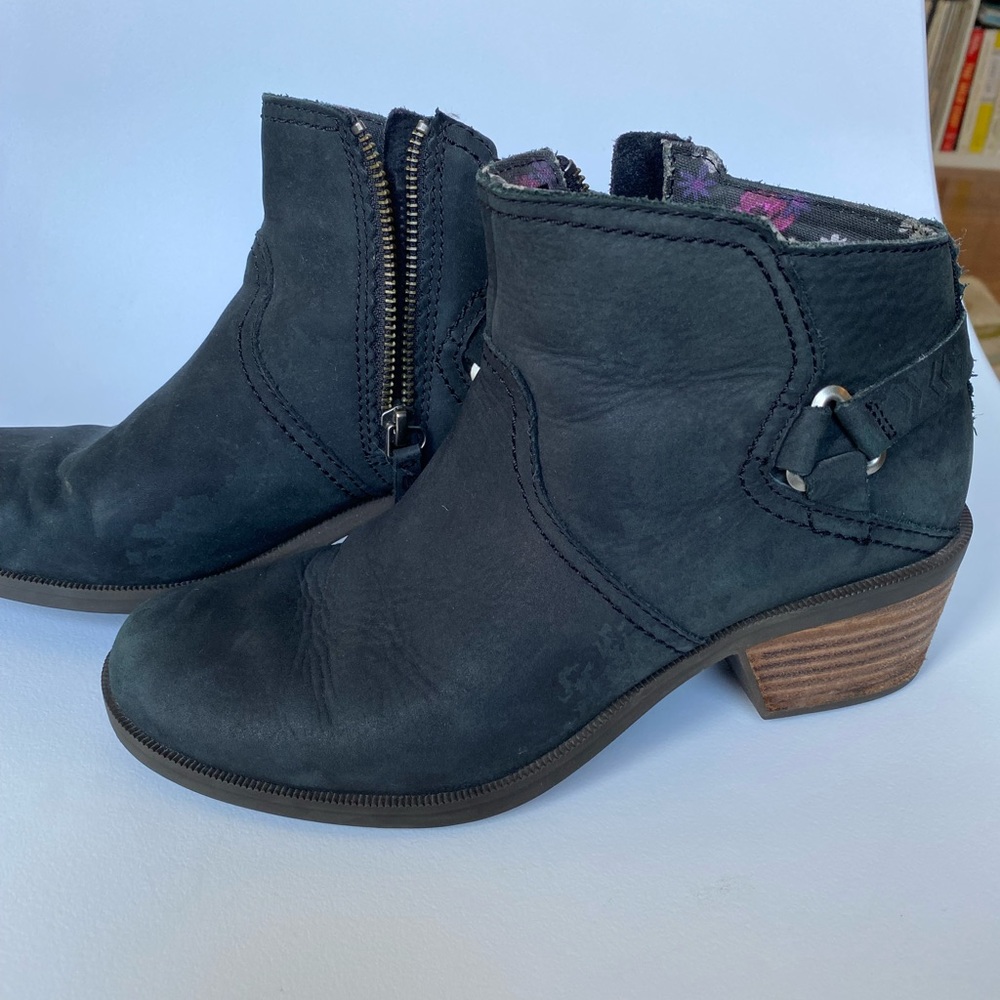 Teva heeled bootie